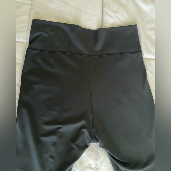 Nike high waisted leggings! - Picture 2 of 4